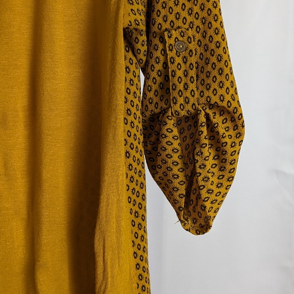 Tempted mustard yellow blouse w/ zipper detail - Picture 5 of 7